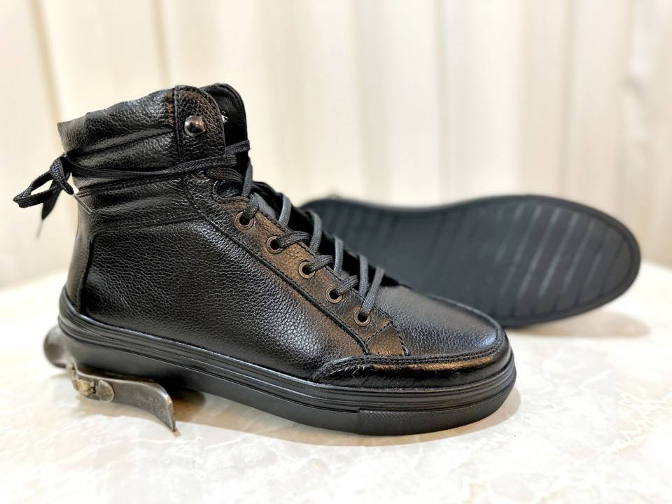 کفش مک کوئین