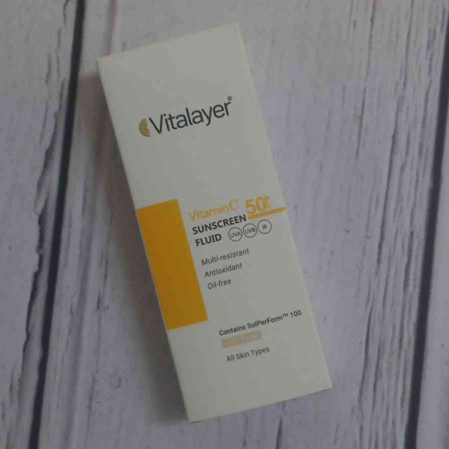 ضد آفتاب فلوئیدی ویتامین سیSPF50